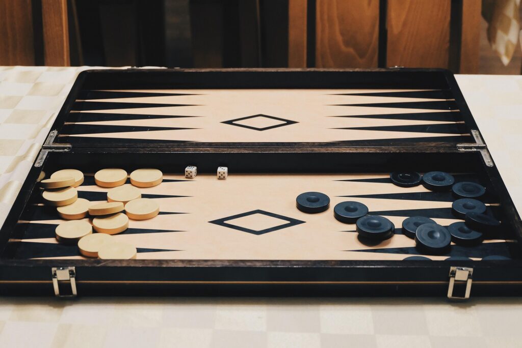 Backgammon säännöt
