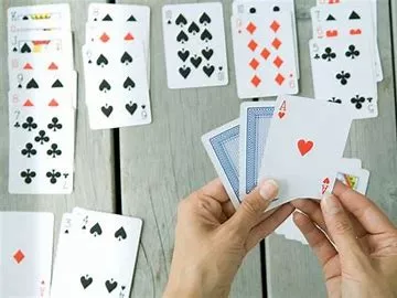 Korttipelit, joissa voitot syntyvät nopeasti