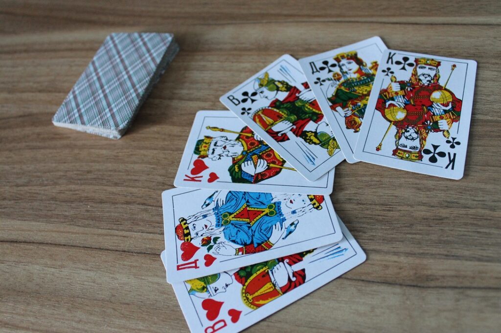 Kuka voittaa ja kuka häviää